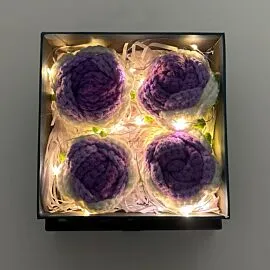 4 purple crochet rose in light up square box