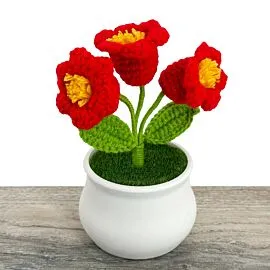 red 3 head crochet lily in pot