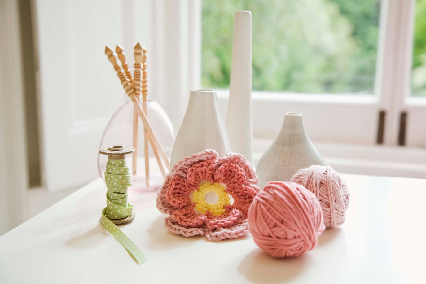 choosing hooks and yarns for crochet flowers