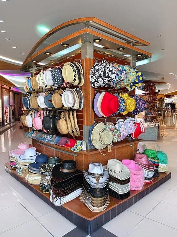 hat kiosk in a mall